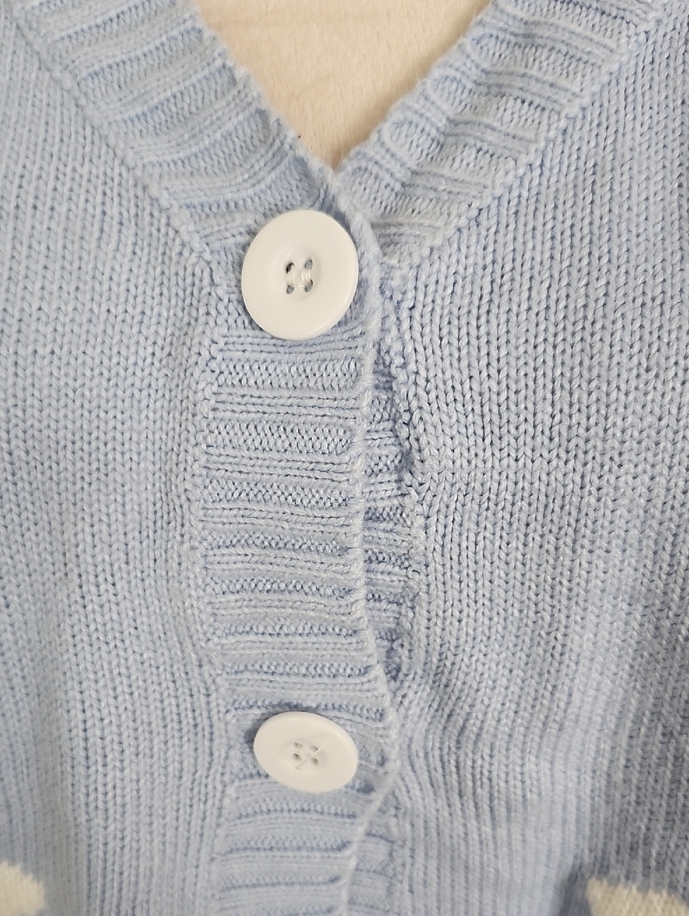 Cropped Cloud Pattern V-Neck Cardigan Light Blue, L - Picture 4 of 10